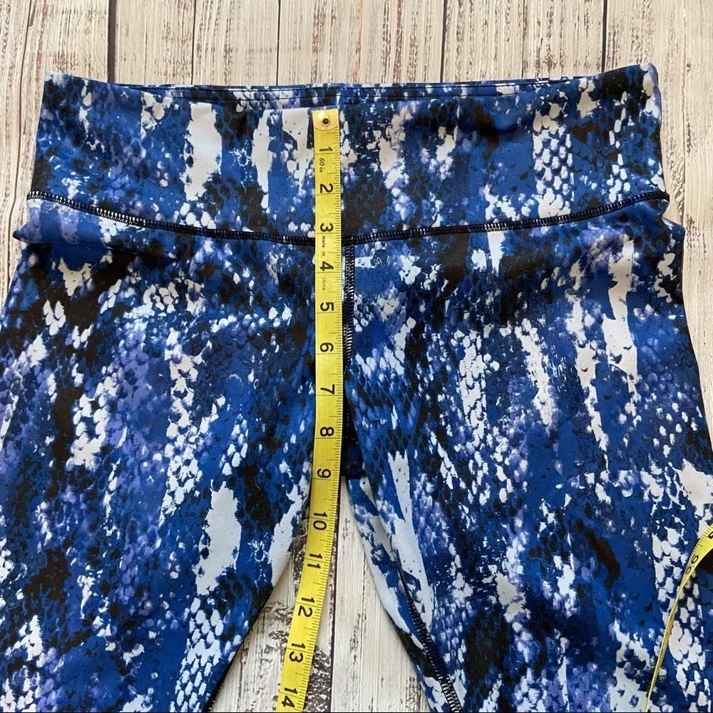 Alo Blue and Black Snake Print Capri. Size Medium. EUC.